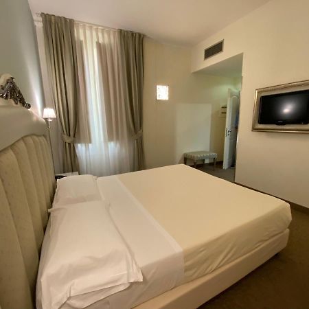 Jr Hotels Oriente Bari Luaran gambar
