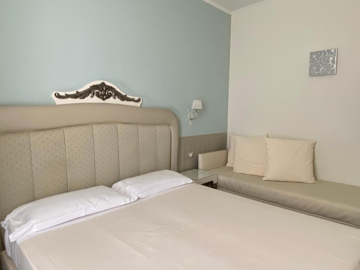 Jr Hotels Oriente Bari Luaran gambar