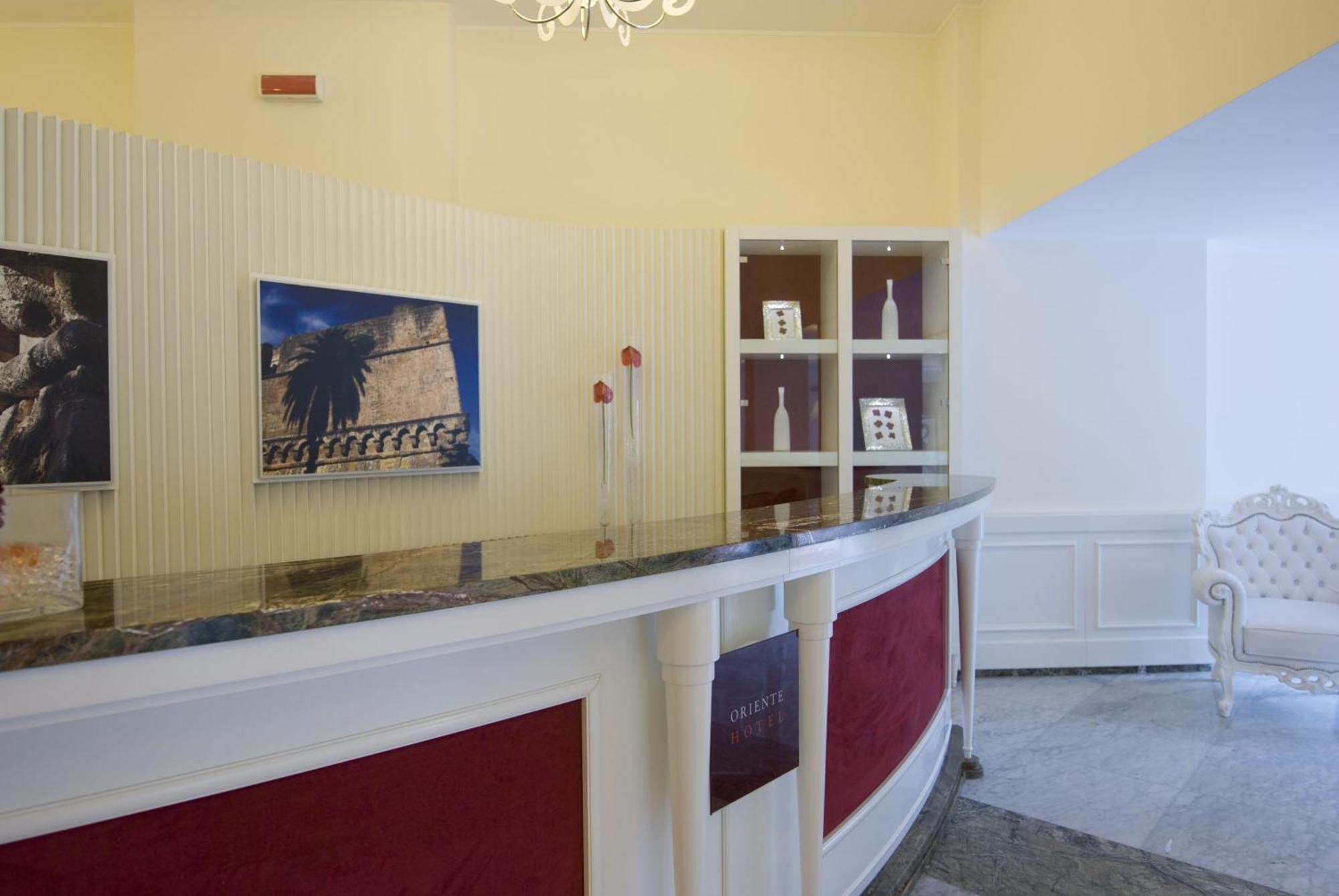 Jr Hotels Oriente Bari Luaran gambar