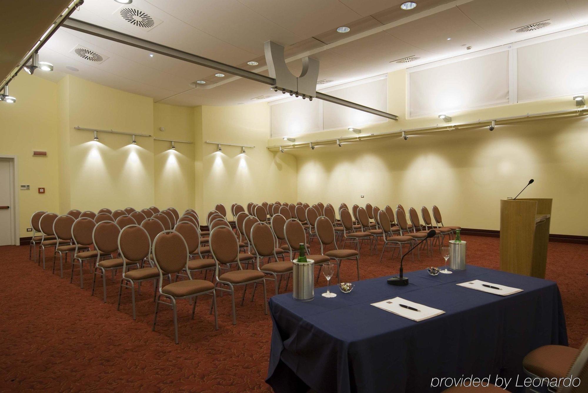 Jr Hotels Oriente Bari Luaran gambar