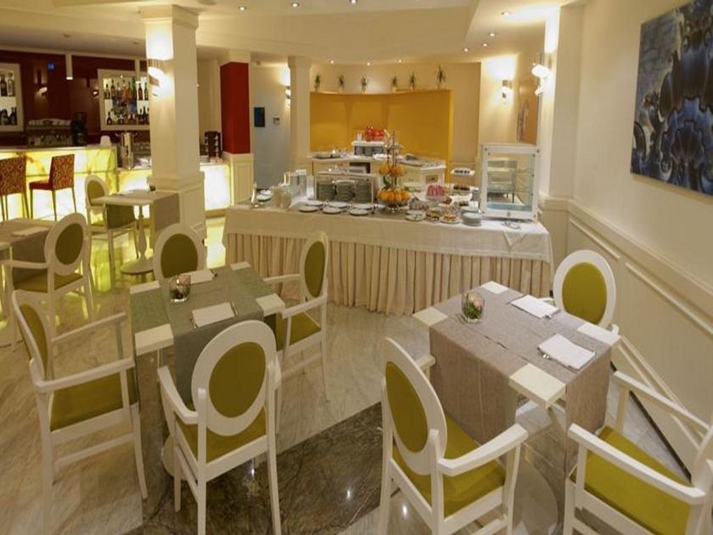 Jr Hotels Oriente Bari Luaran gambar