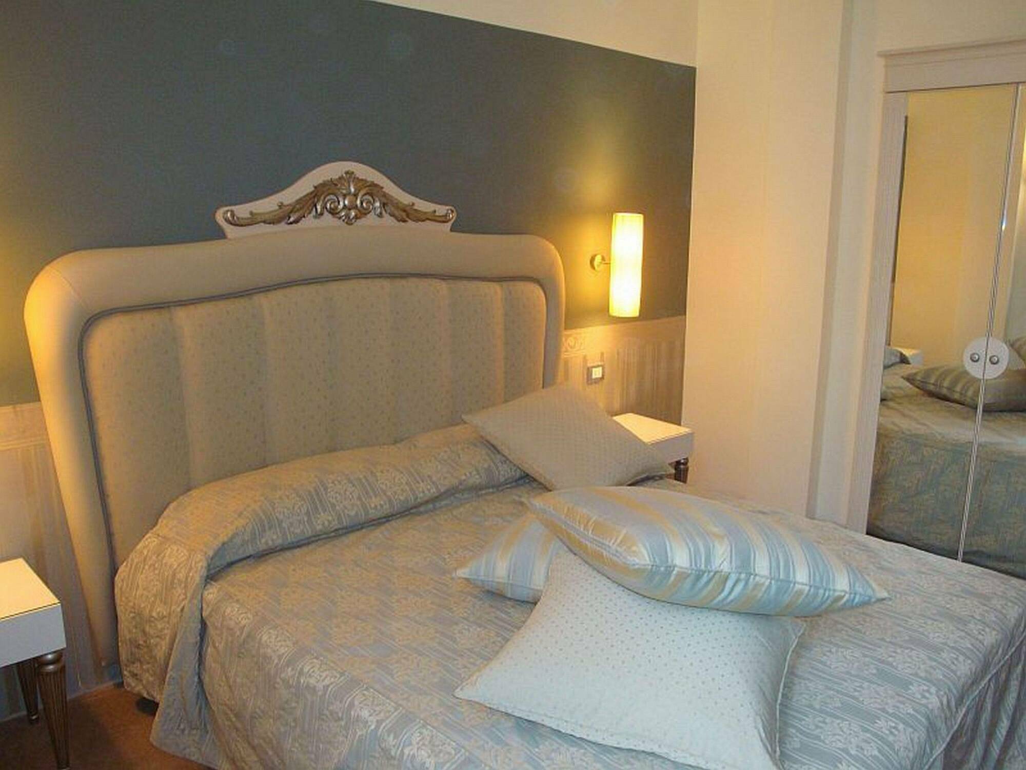 Jr Hotels Oriente Bari Luaran gambar
