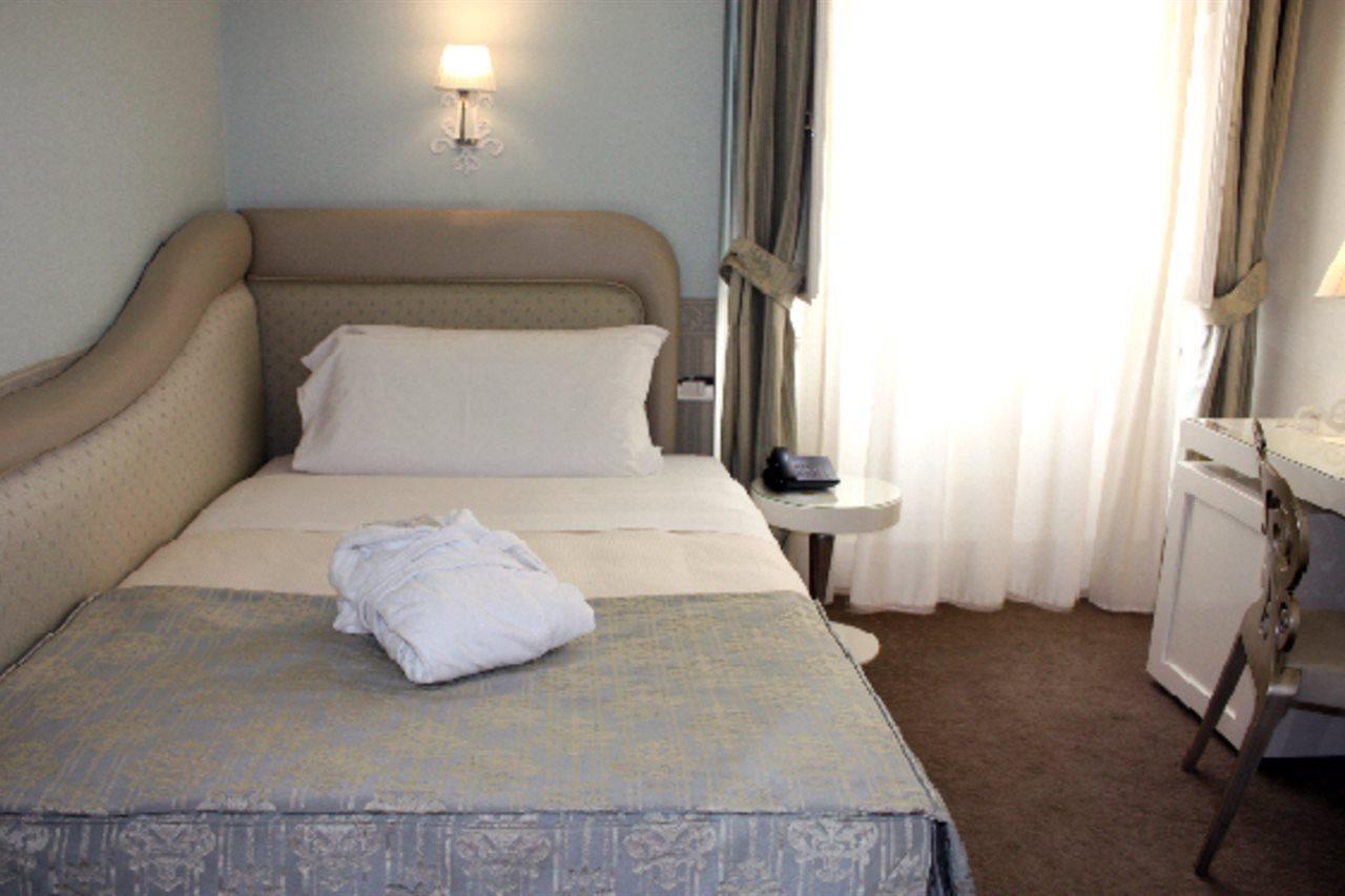 Jr Hotels Oriente Bari Luaran gambar