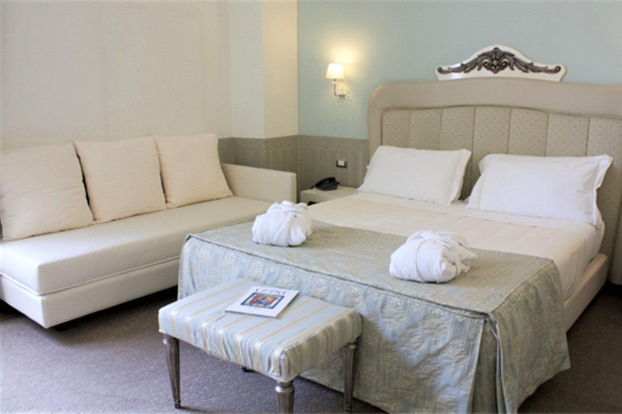 Jr Hotels Oriente Bari Luaran gambar