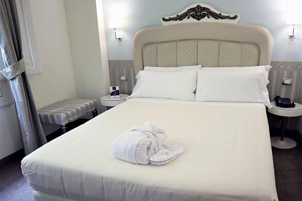 Jr Hotels Oriente Bari Luaran gambar